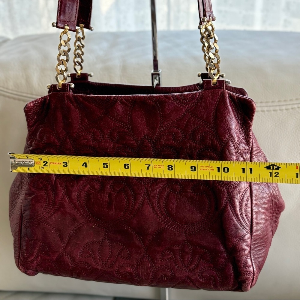 VINTAGE Embossed Floral Pattern Burgundy Leather Shoulder Crossbody Bag - Picture 7 of 16